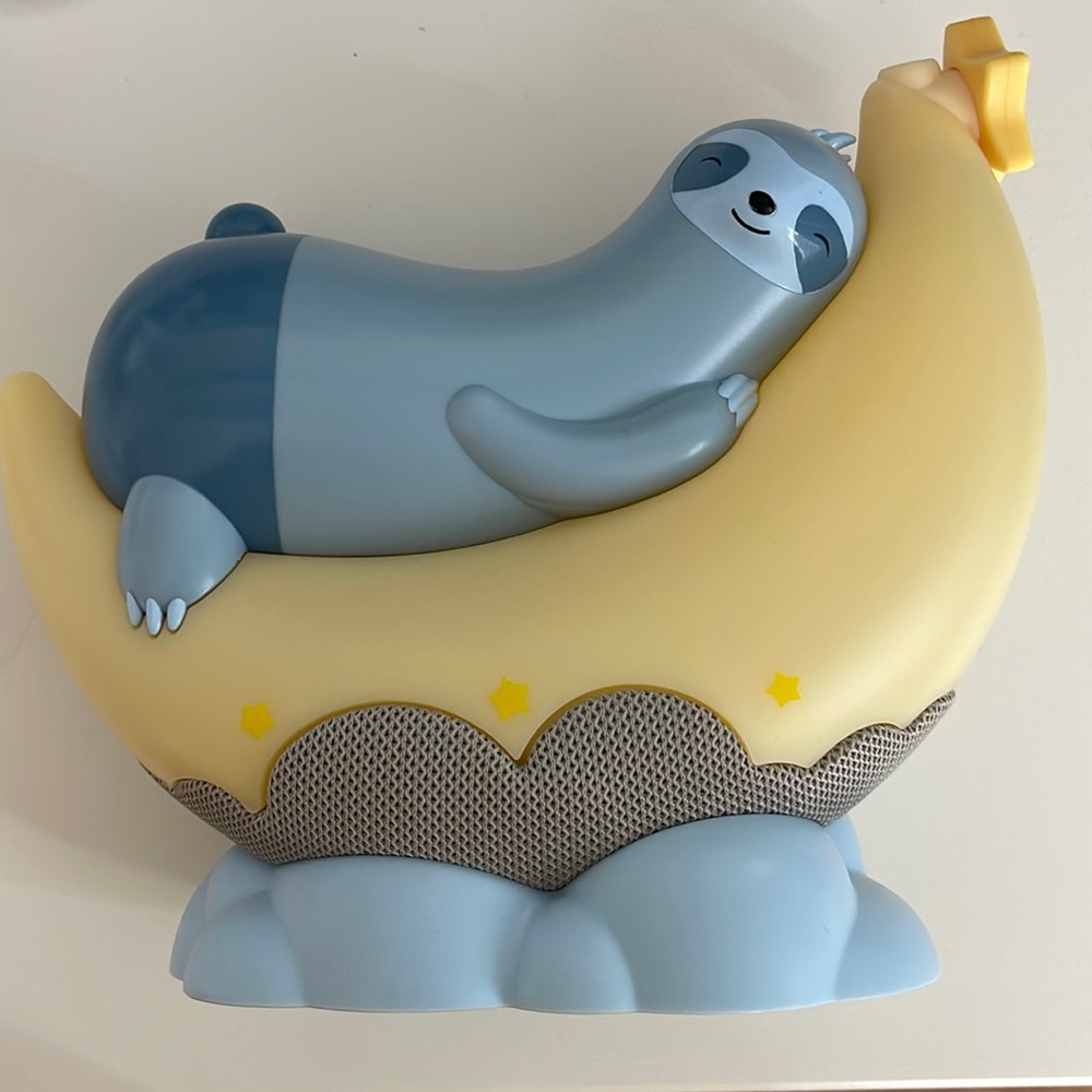 FAO Schwarz Sloth & Moon Night Light Sound Machine